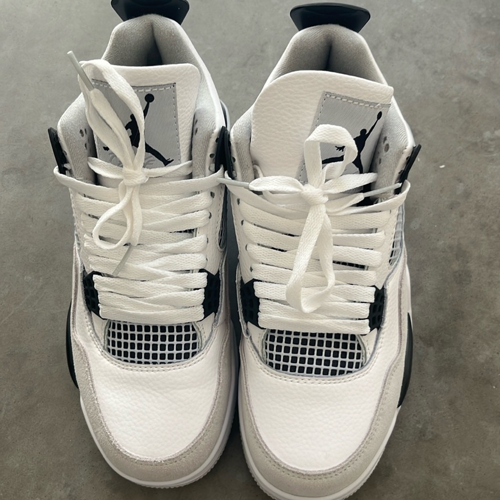 Air Jordan 4 Retro SP size 9 W